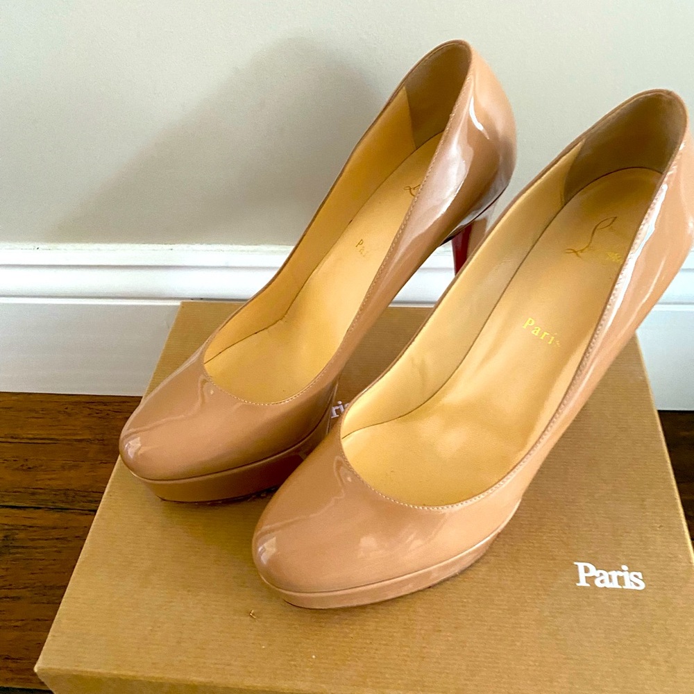 Christian Louboutin nude Bianca